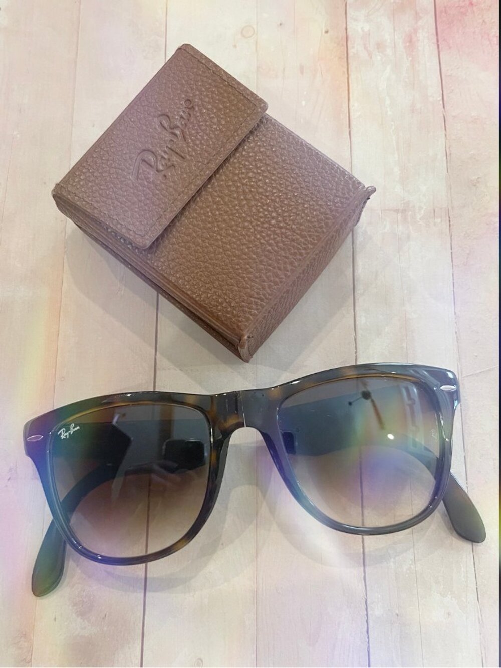 Ray Ban- WAYFARER FOLDING CLASSIC Sunglasses with case- Brand New